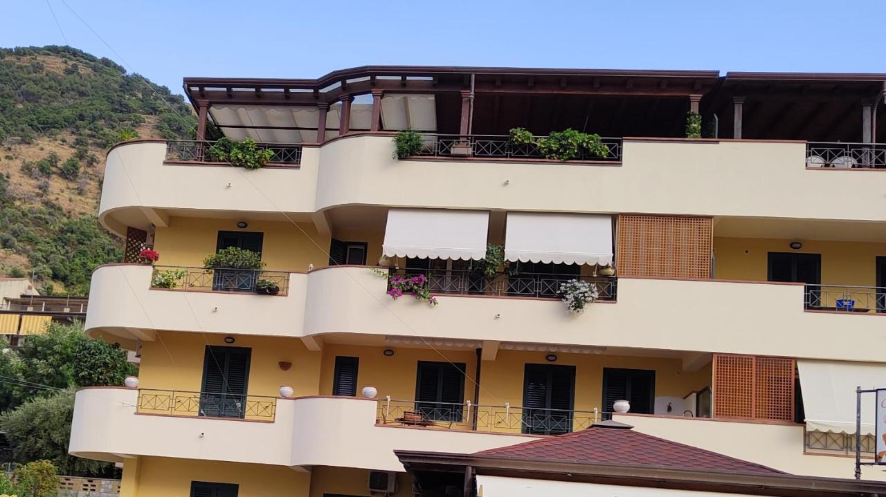 פיראינו "Appartamento Del Mare Gliaca" Con Vista Isole Eolie,Ampia Terrazza,Wifi E Parcheggio Privato Gratuito מראה חיצוני תמונה