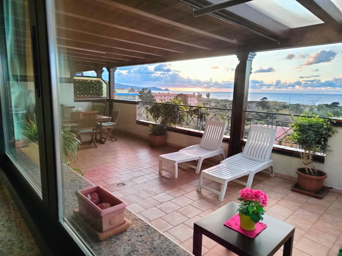 פיראינו "Appartamento Del Mare Gliaca" Con Vista Isole Eolie,Ampia Terrazza,Wifi E Parcheggio Privato Gratuito מראה חיצוני תמונה